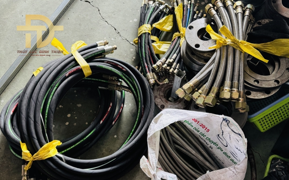 Ống thủy lực cao áp 2in 4 lop