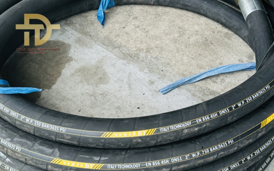 Ống thủy lực cao áp 2in 4 lop